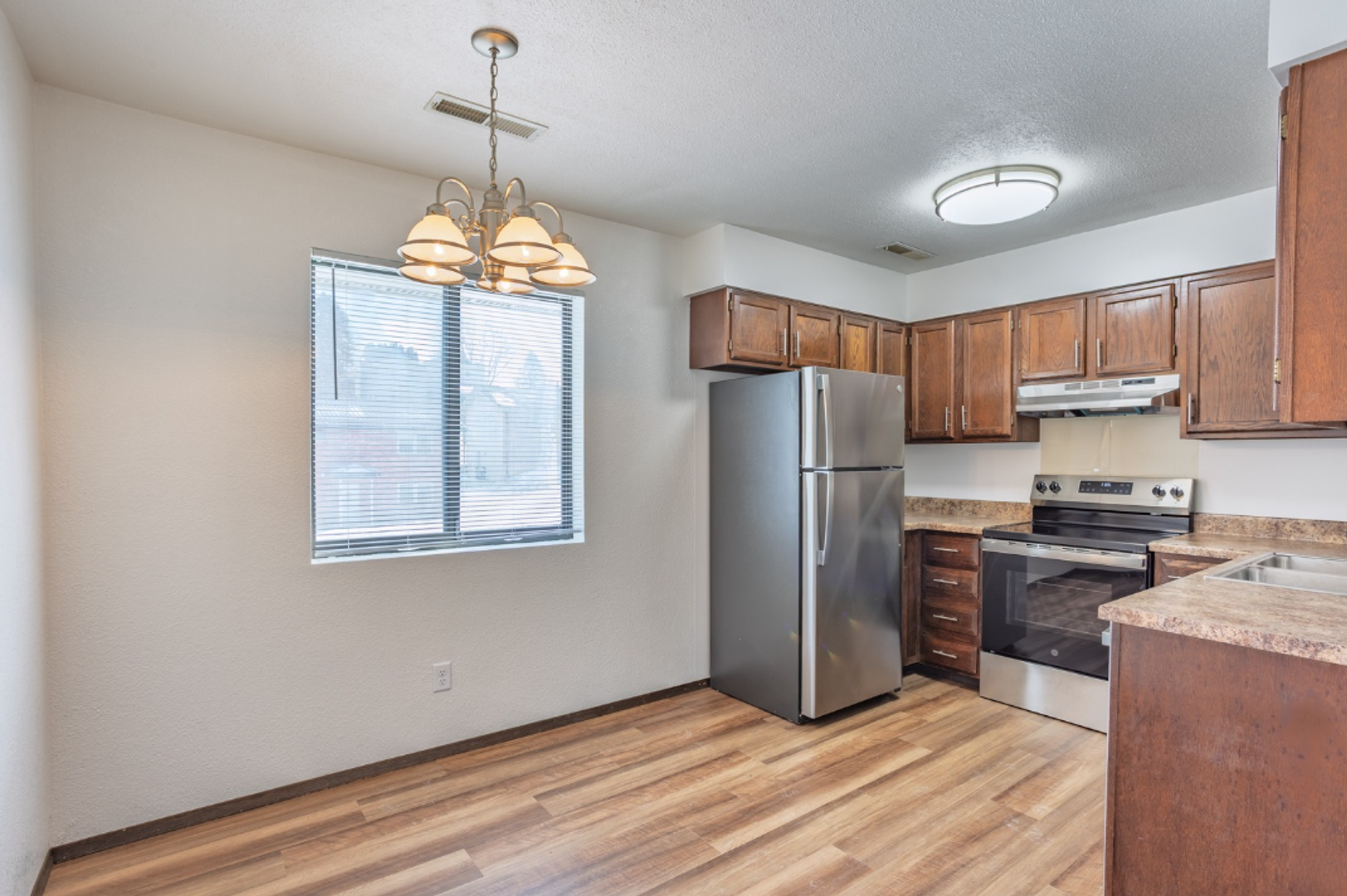 Dubuque Apartment: 811-860 Hawkeye Drive