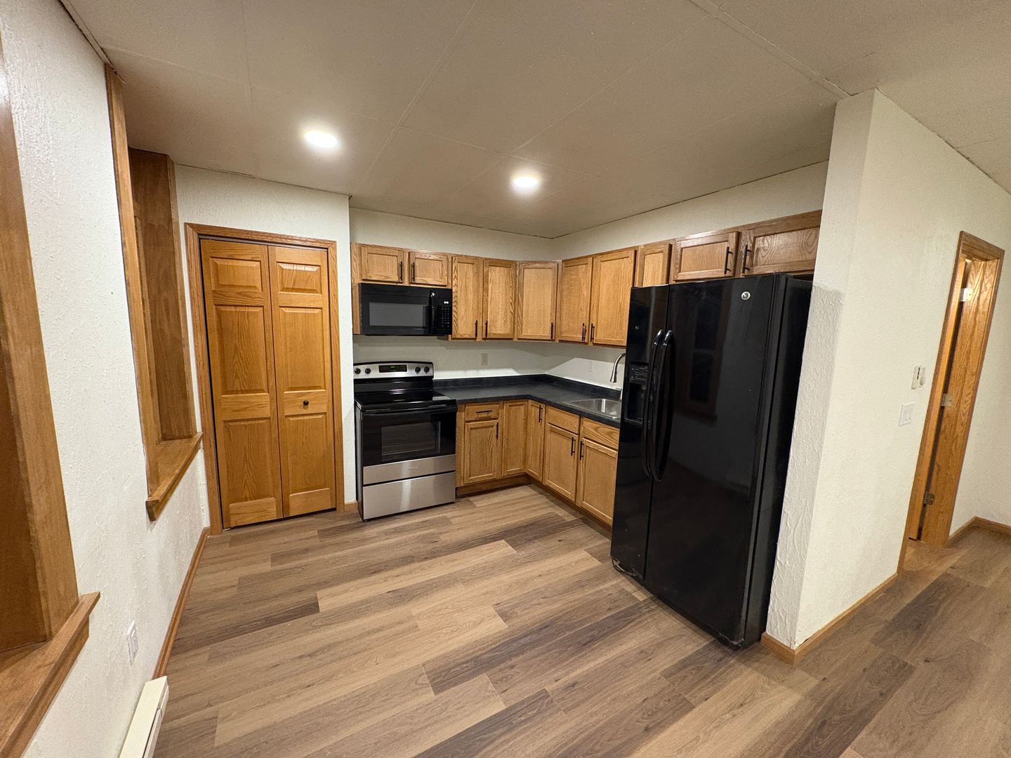 Baraboo Apartment: 107 Walnut Street