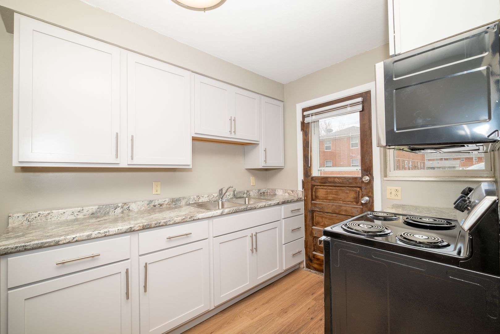 Dubuque Apartment: 2100 Rhomberg Avenue