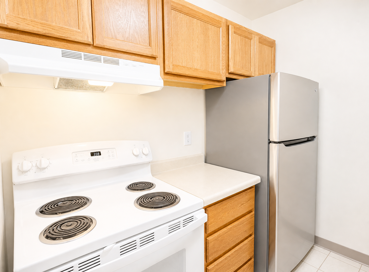 Sun Prairie Apartment: 242 Amber Trail