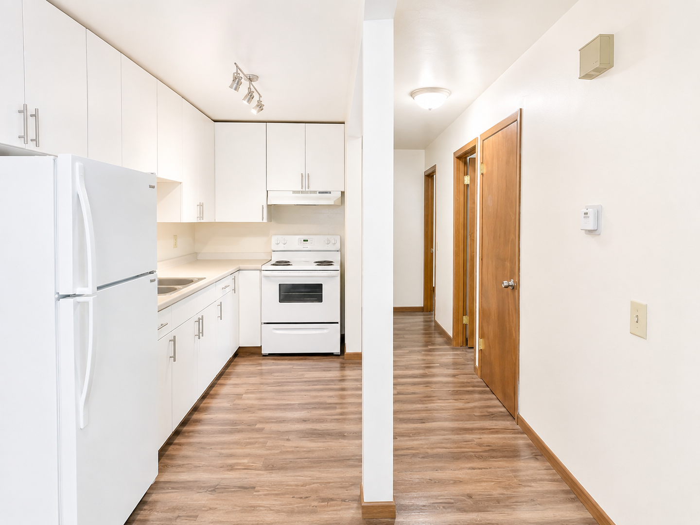 Madison Apartment: 1001-1009 GILBERT ROAD