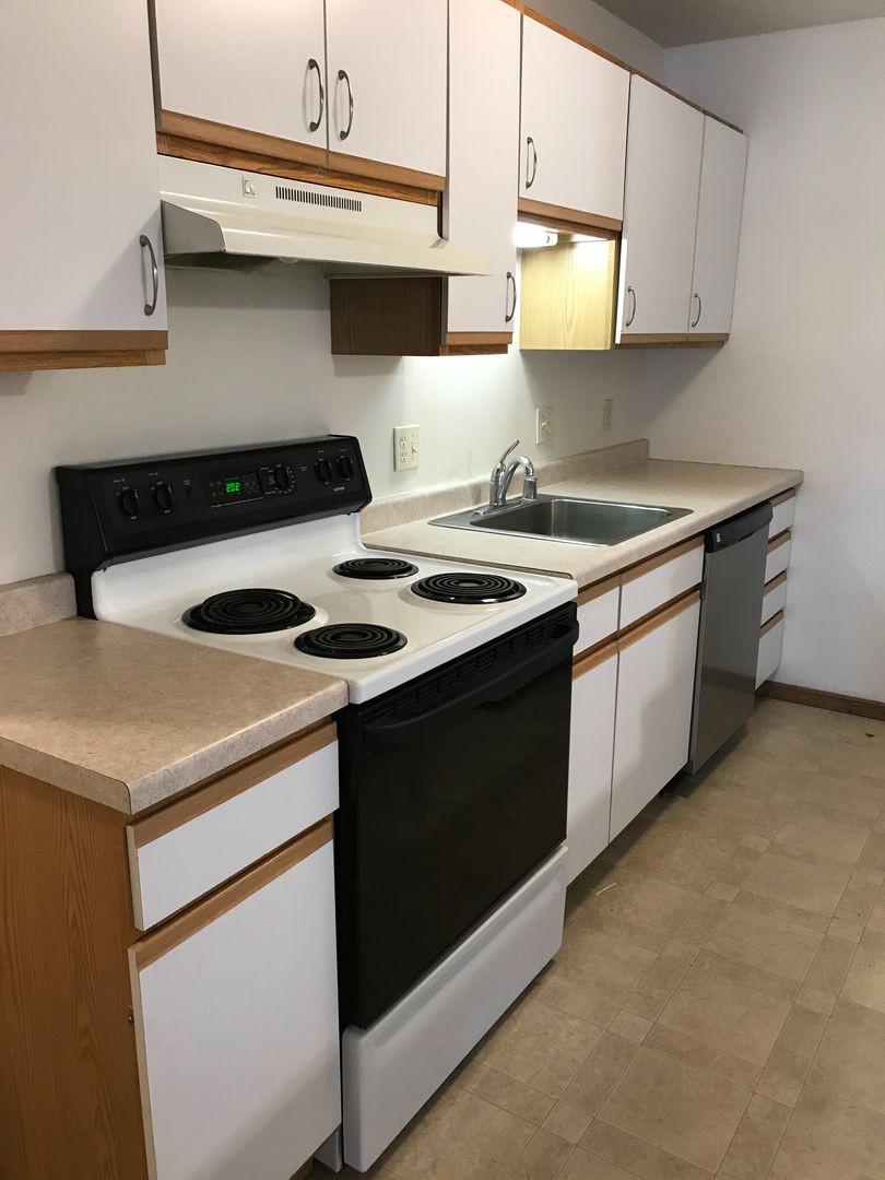 Tomah Apartment: 202-260 Murdock St