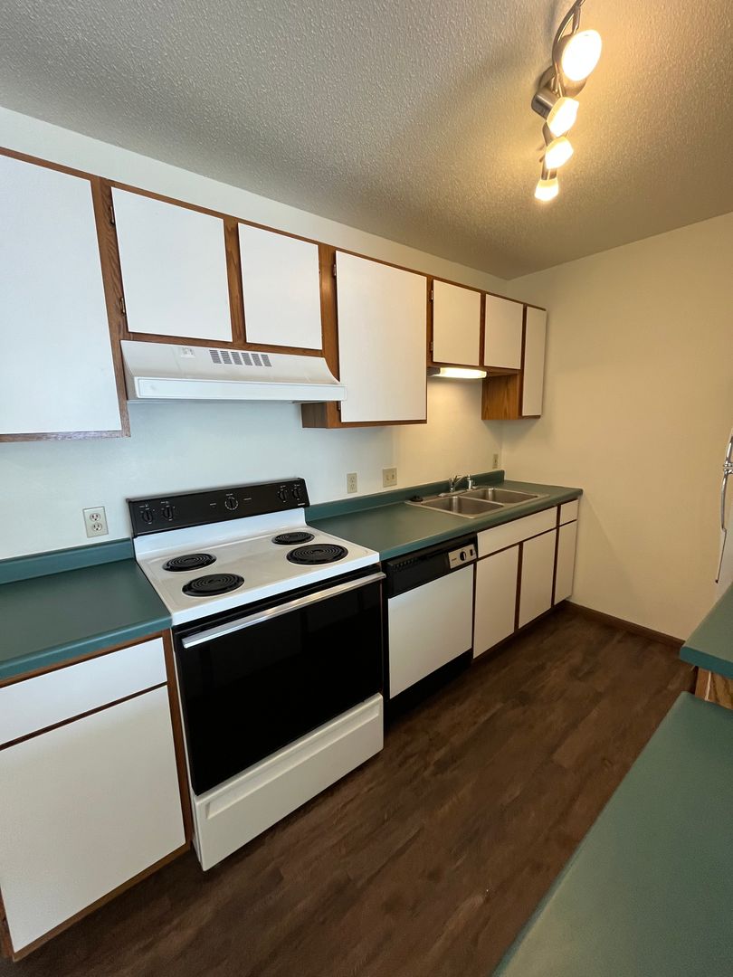 Tomah Apartment: 202-260 Murdock St