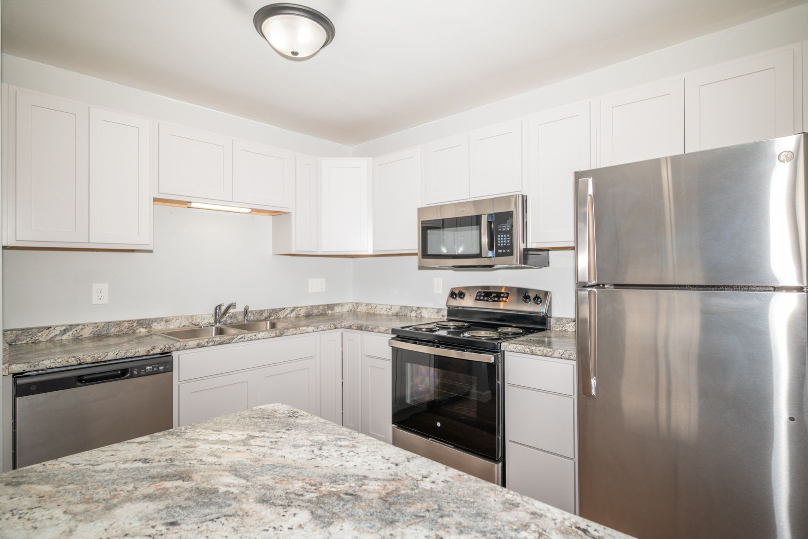 Lake Delton Apartment: 231-241 N Burritt Avenue