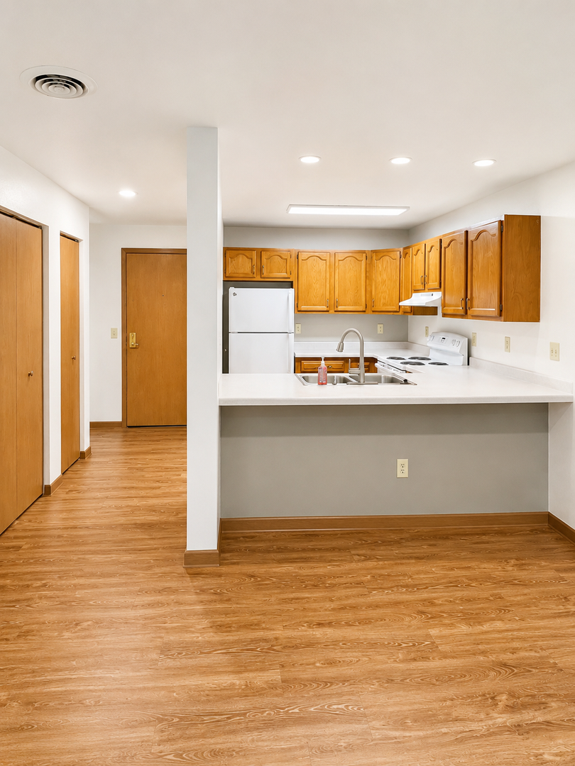 Madison Apartment: 1609 N. Thompson Dr.