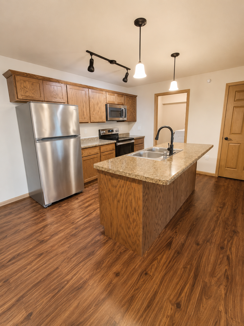 Tomah Apartment: 505 Larkin Street