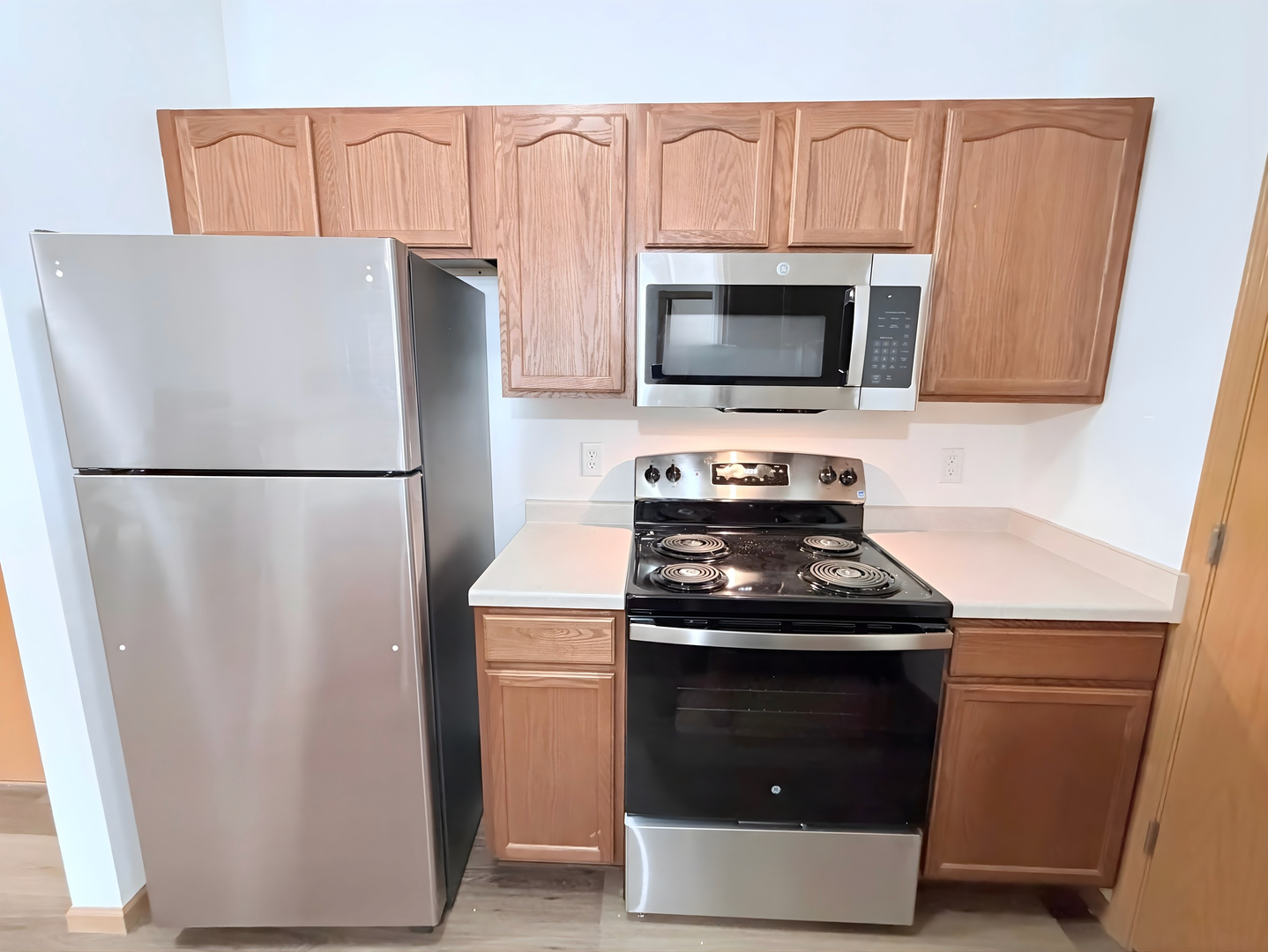 BARABOO Apartment: 915 ELLIS Avenue