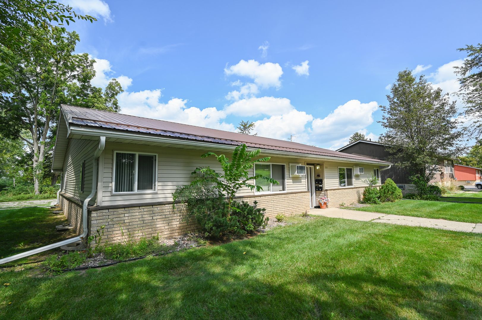Mauston Apartment: 705-709 Tremont Street