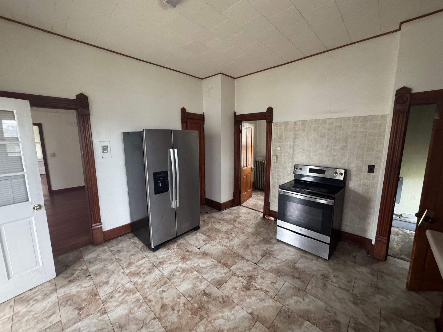 Tomah Apartment: 1830-1830.5 Superior Ave