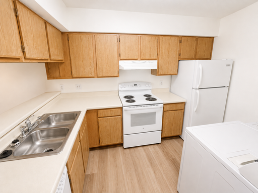 2 Bed, 1 Bath Townhome in Cottage Grove