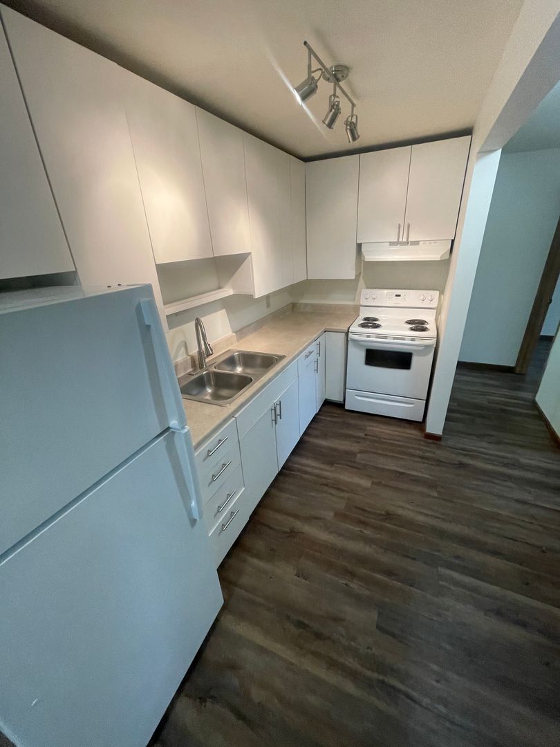 Madison Apartment: 1001-1009 GILBERT ROAD