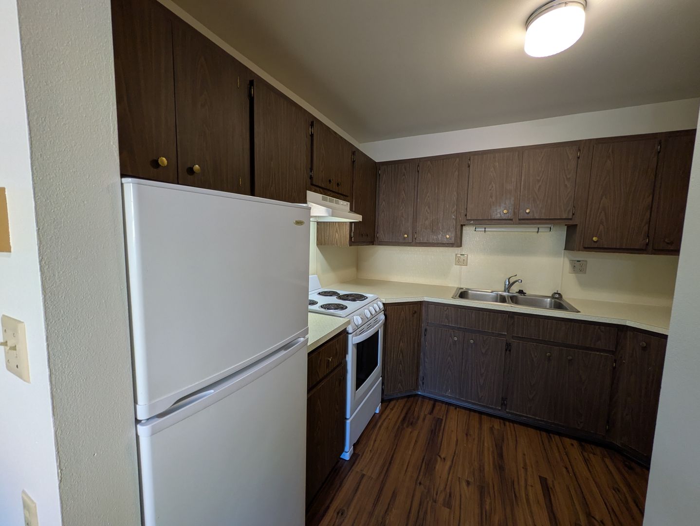 Sun Prairie Apartment: 712 Chase Blvd.