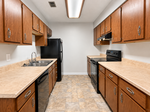 2 Bed / 1 Bath at Raven Oaks Apartments – photo 1