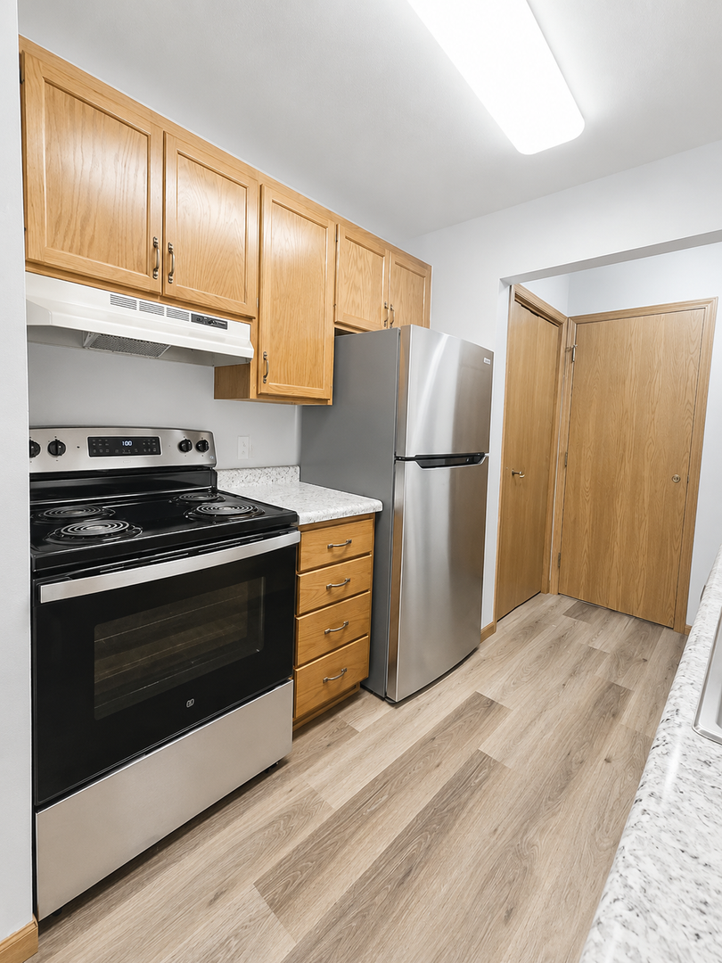 Lake Delton Apartment: 231-241 N Burritt Avenue