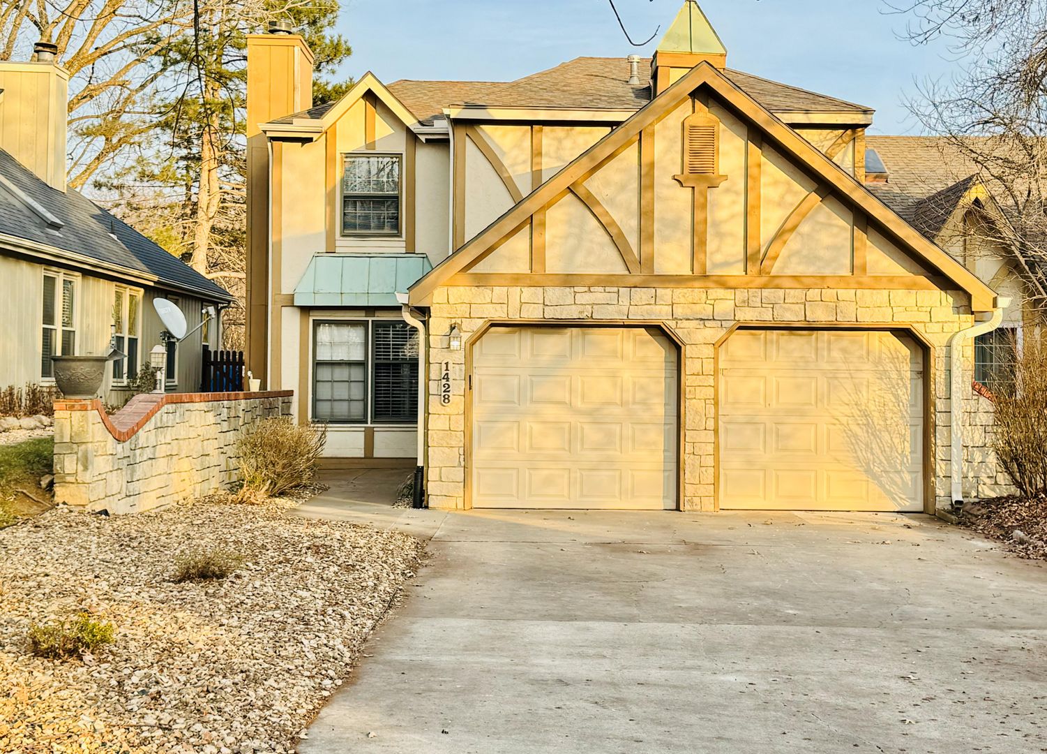 Lawrence House: 1428 Stone Meadows Dr