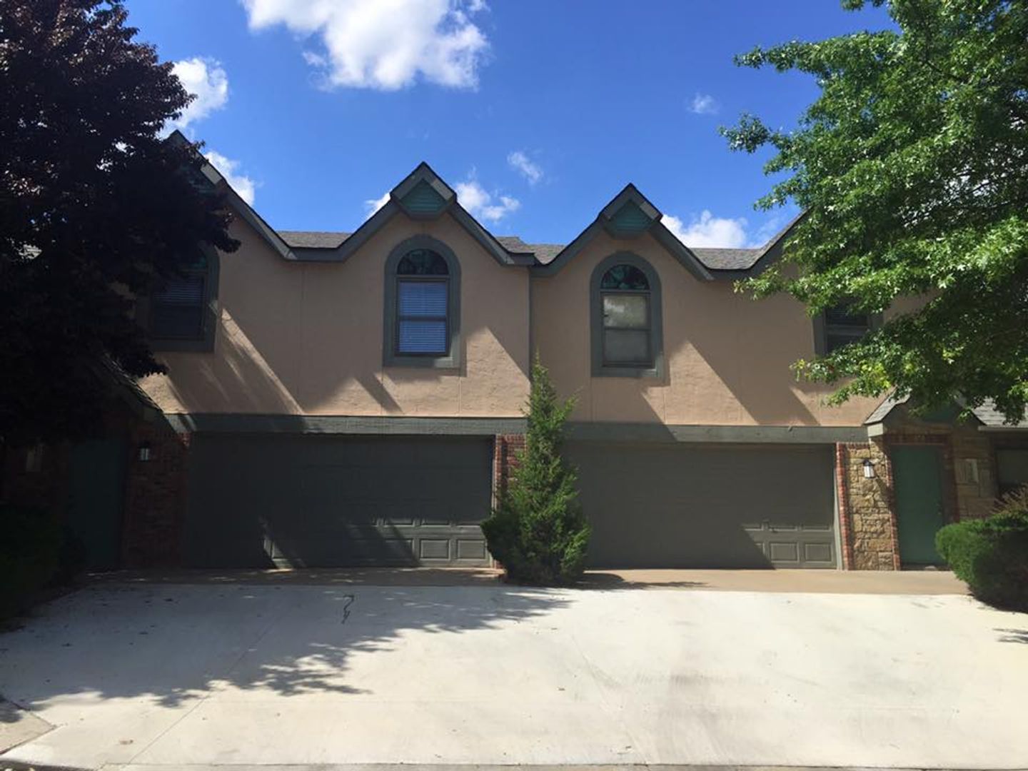 Lawrence Townhome: 4400-4447 Adam Avenue