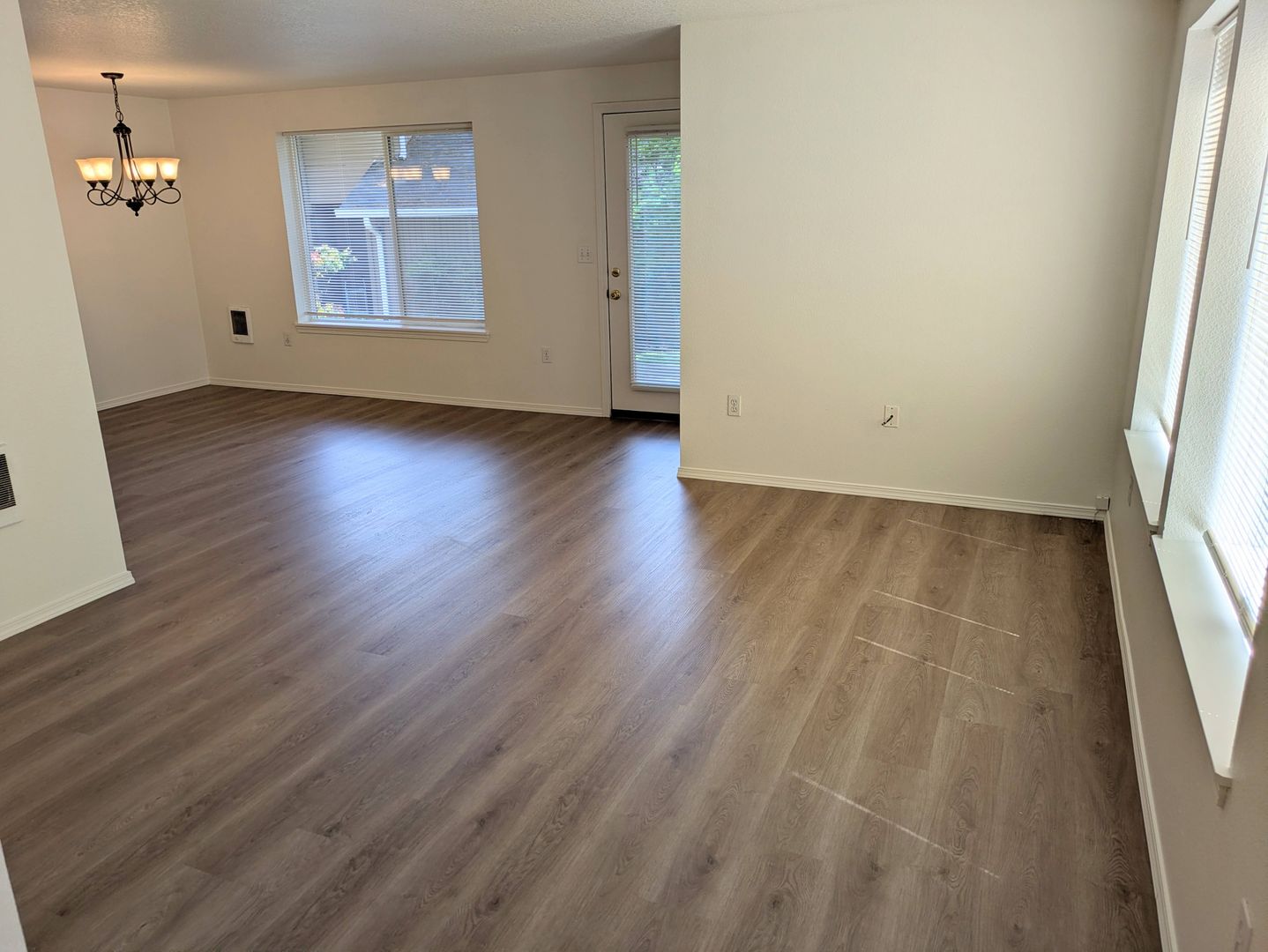 Tualatin Apartment: 17989 SW 115th Ave