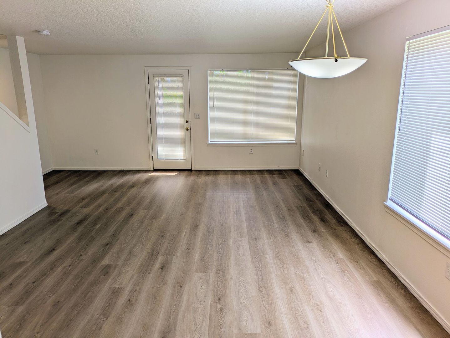 Tualatin Apartment: 17989 SW 115th Ave