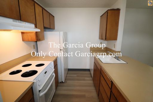 Great 2-bedroom, 1 bathroom apartment in a fantastic location near the South Waterfront of Portland! – photo 1