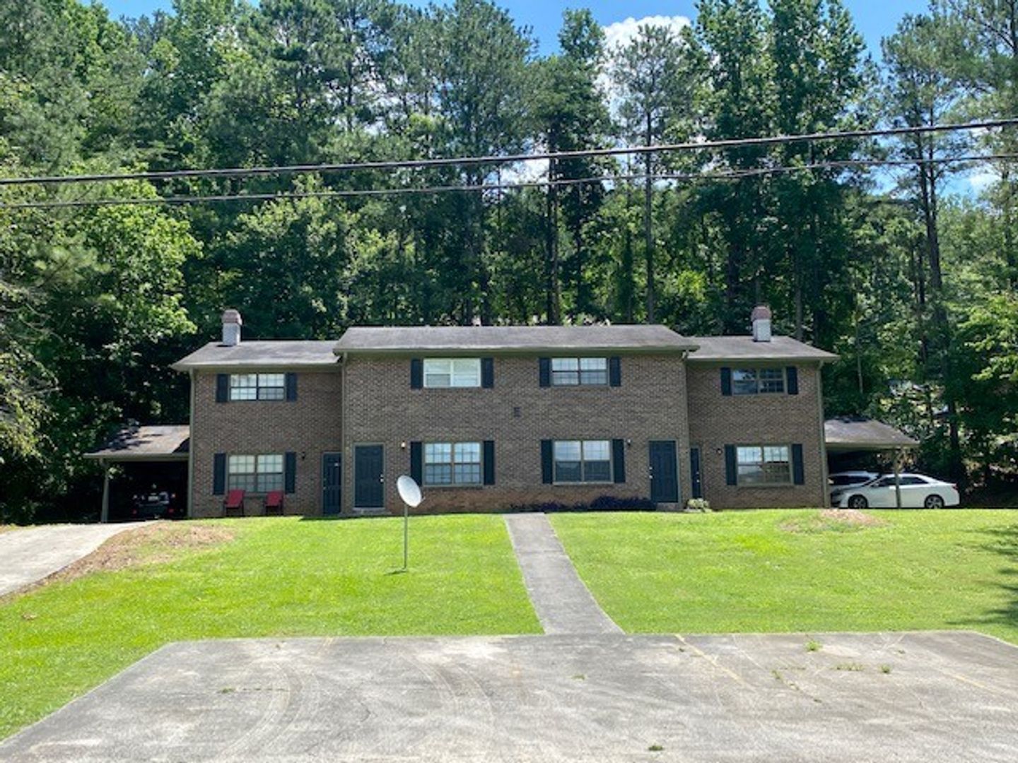 Rome Apartment: 213 Chateau Drive