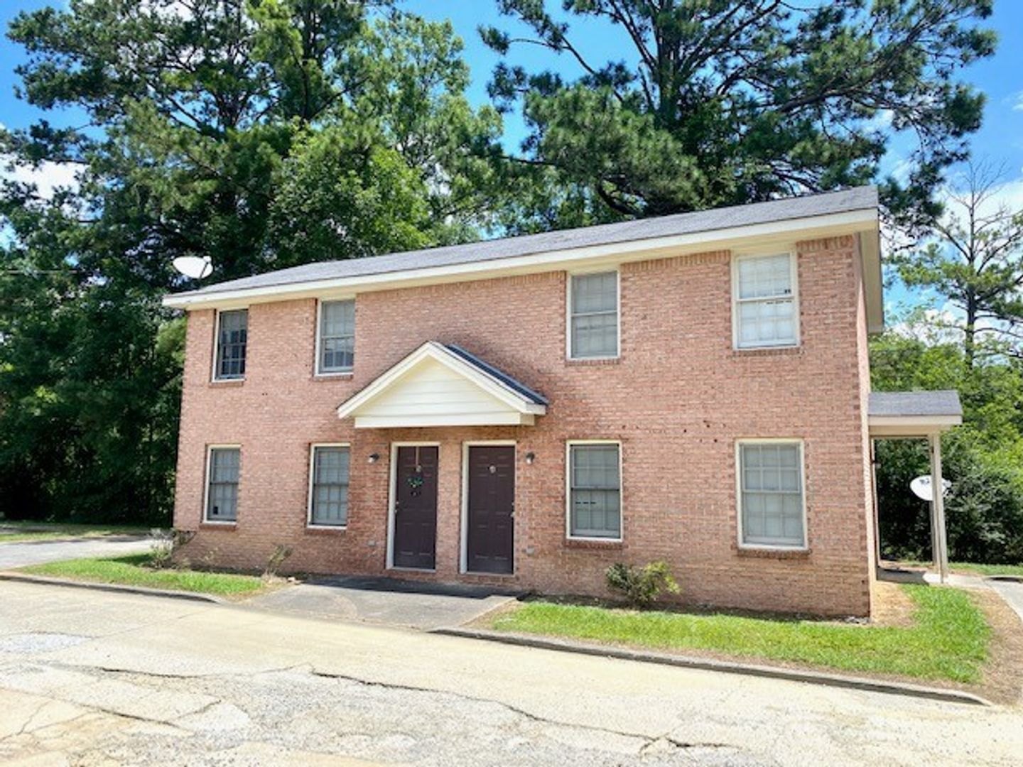 Rome Apartment: 158 Hennon Drive