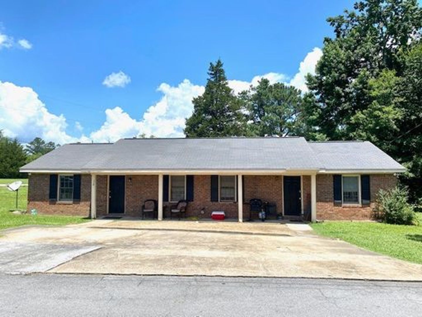 Rome Apartment: 240 Walenda Drive