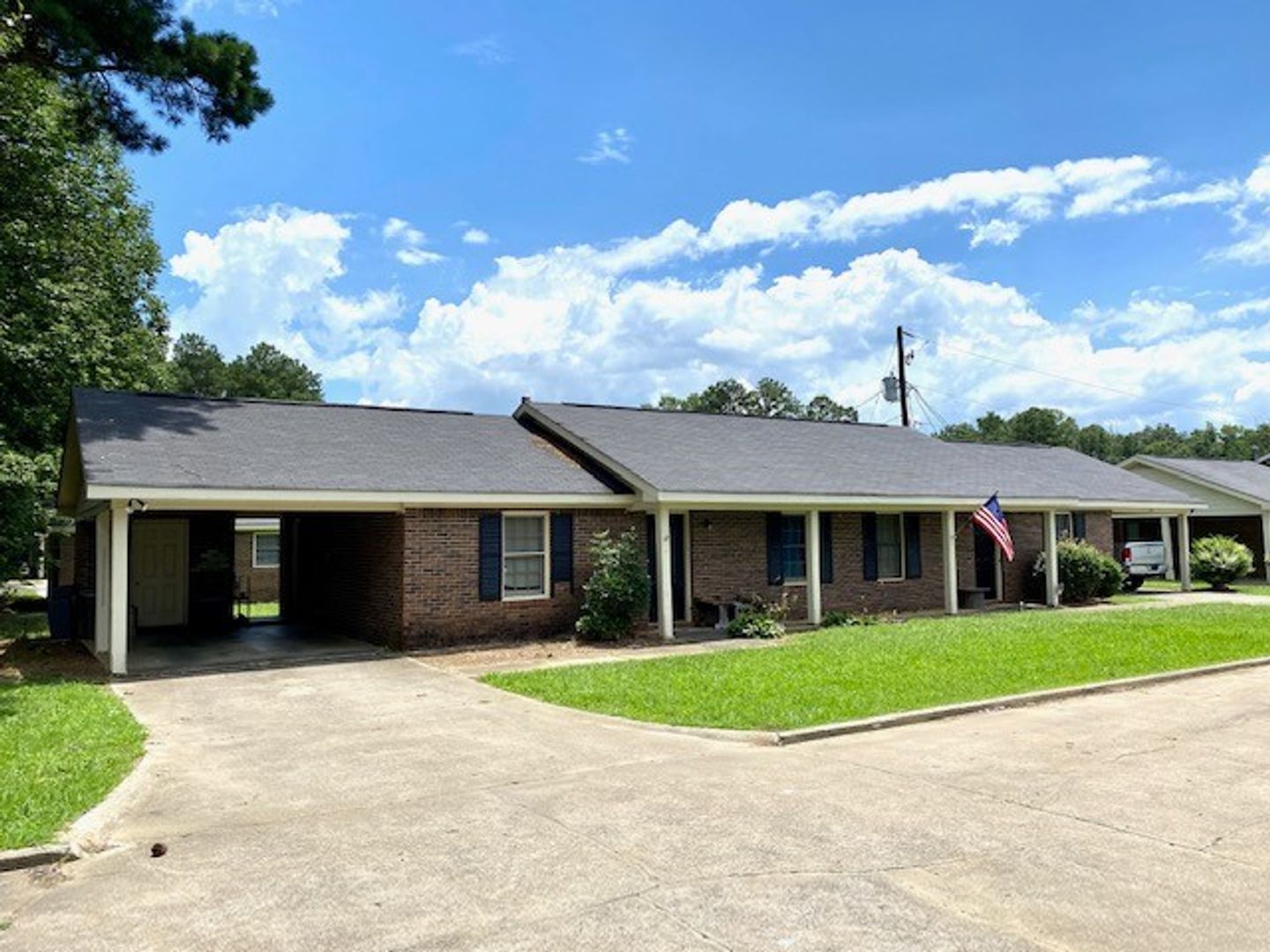 Rome Apartment: 190 Hennon Drive