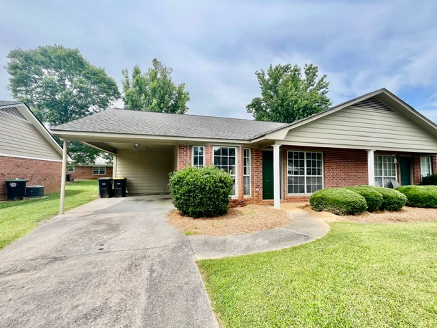 Rome Apartment: 6-8 Pebblecreek Drive