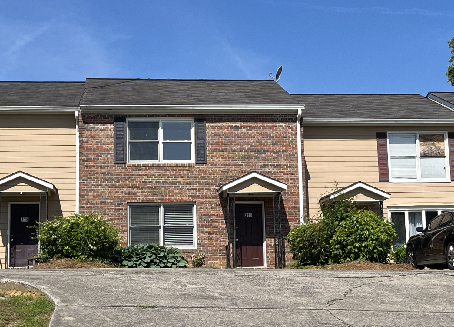 Rome Apartment: 312 Leafmore Rd