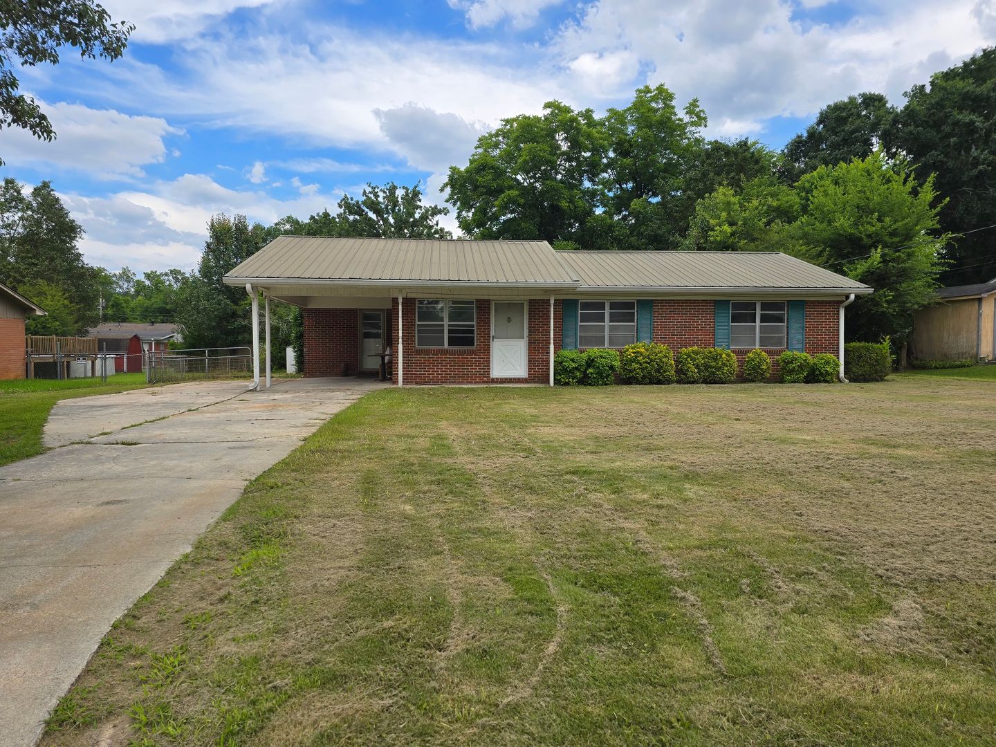 Rome House: 10 Lindsey Drive