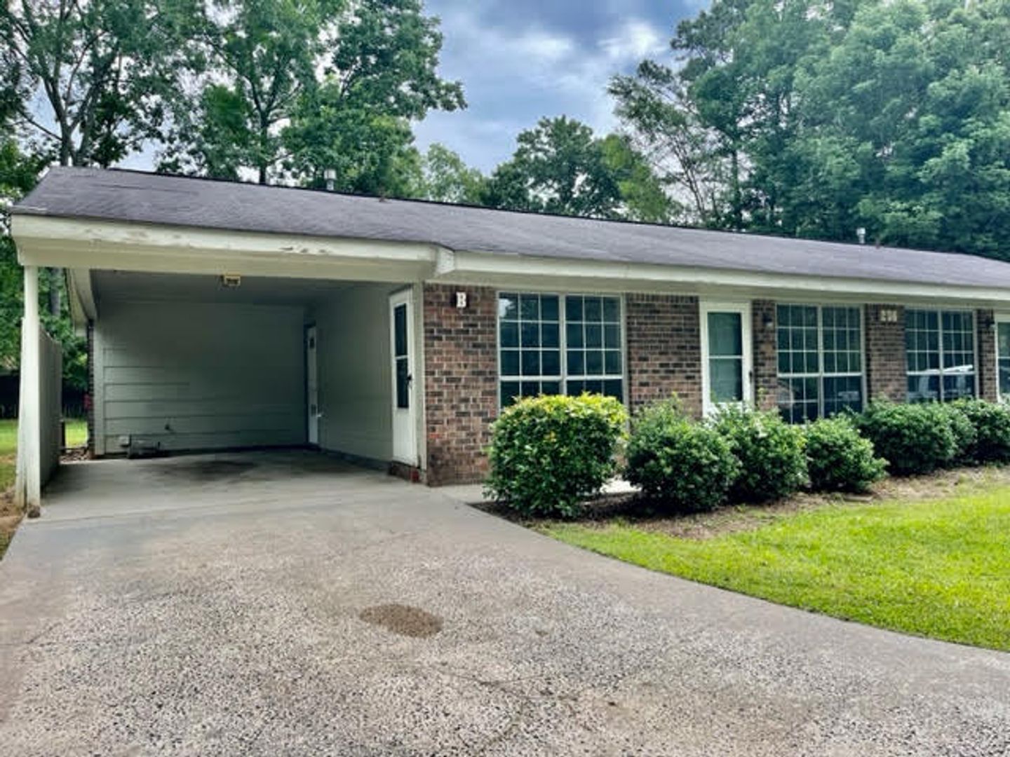Rome Apartment: 236 B Huffaker Road