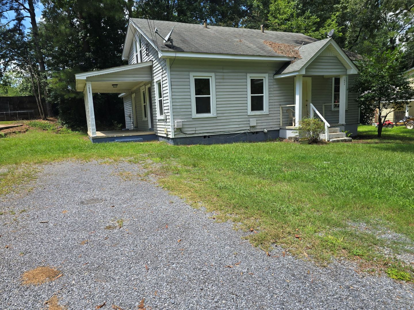 Rome Apartment: 104 Tyler Street