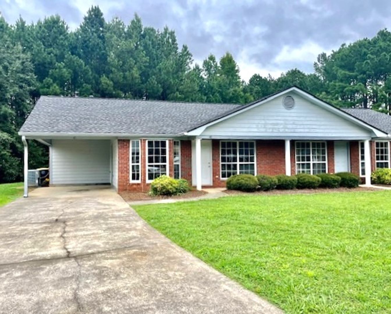 Rome Apartment: 41-43 Cornerstone Dr