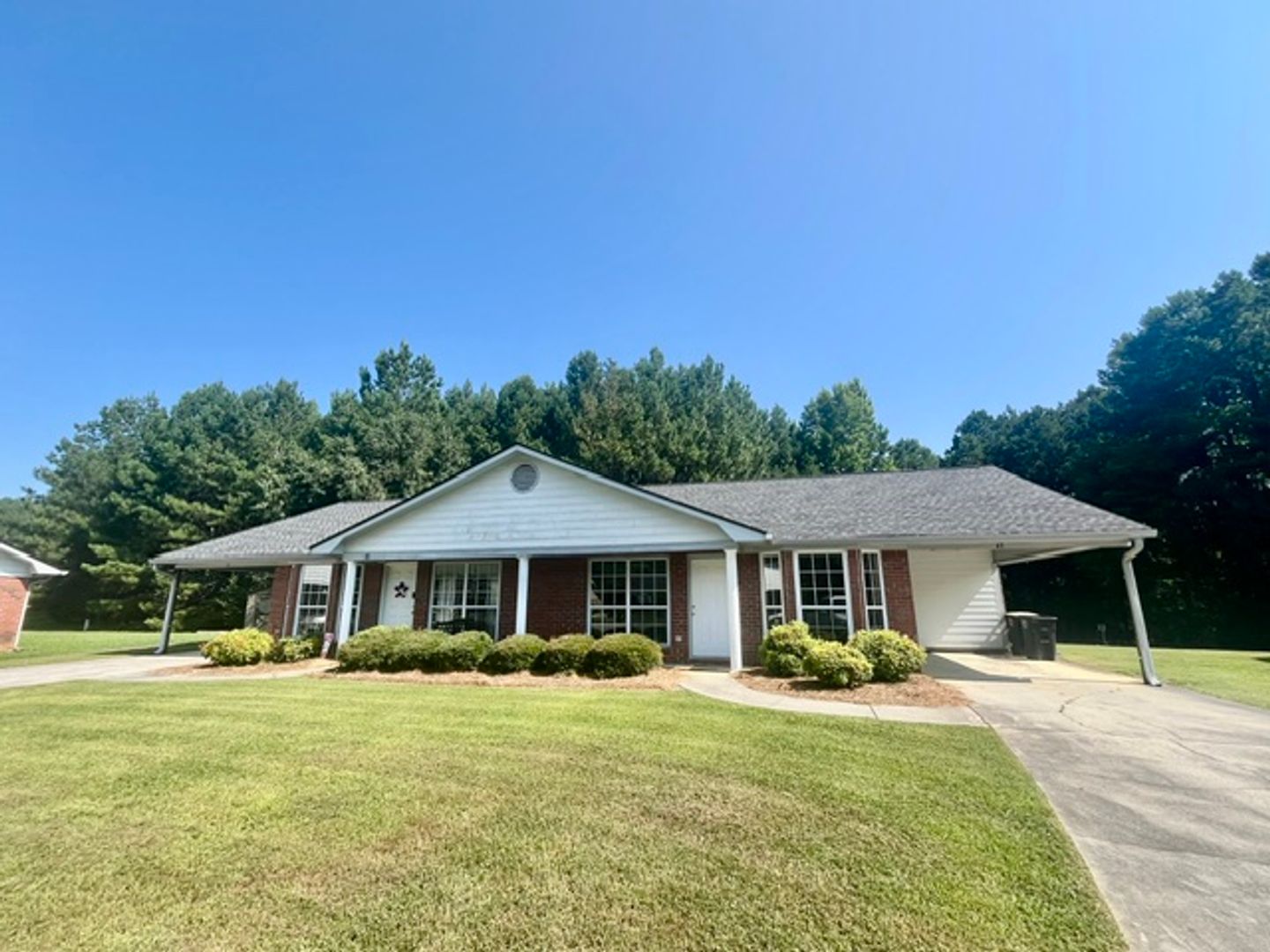 Rome Apartment: 41-43 Cornerstone Dr