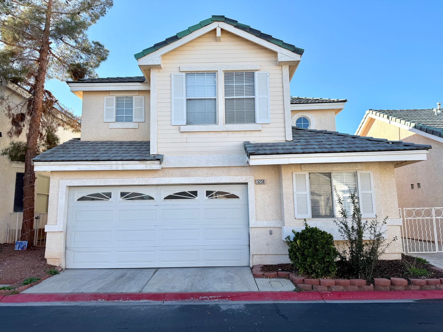 Las Vegas House: 5239 Green Forest Way