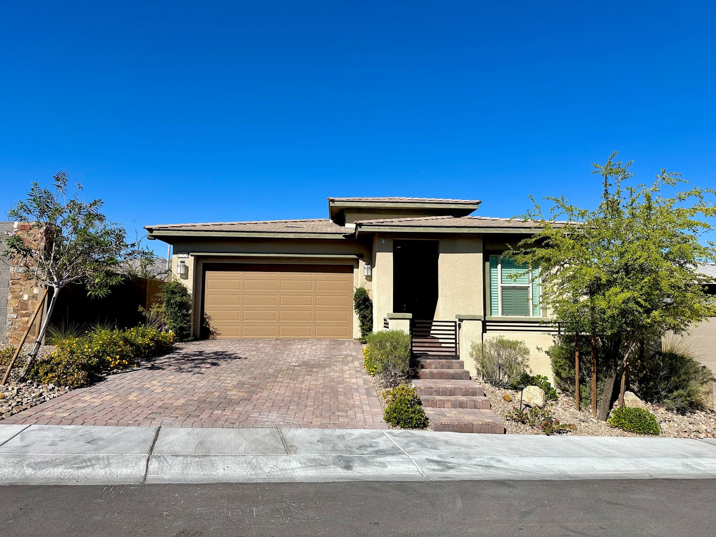 Las Vegas House: 12520 Point Sierra St