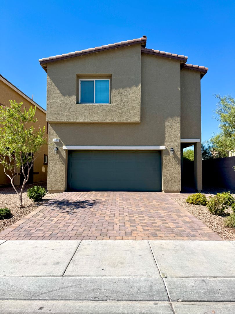Las Vegas House: 10051 Indigo Cliffs St