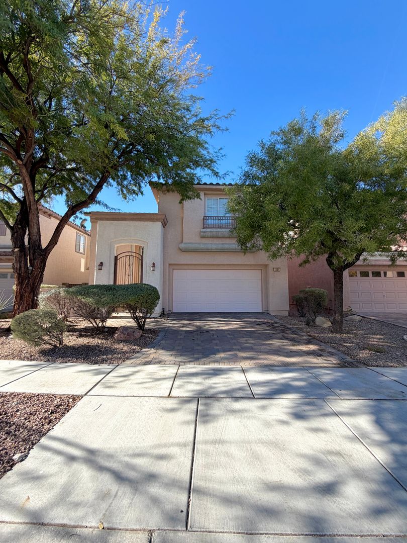 Las Vegas House: 2301 Summer Home St