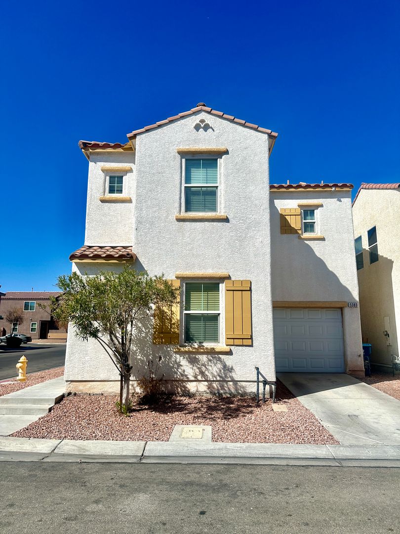 Las Vegas House: 5383 Flowing Spring St