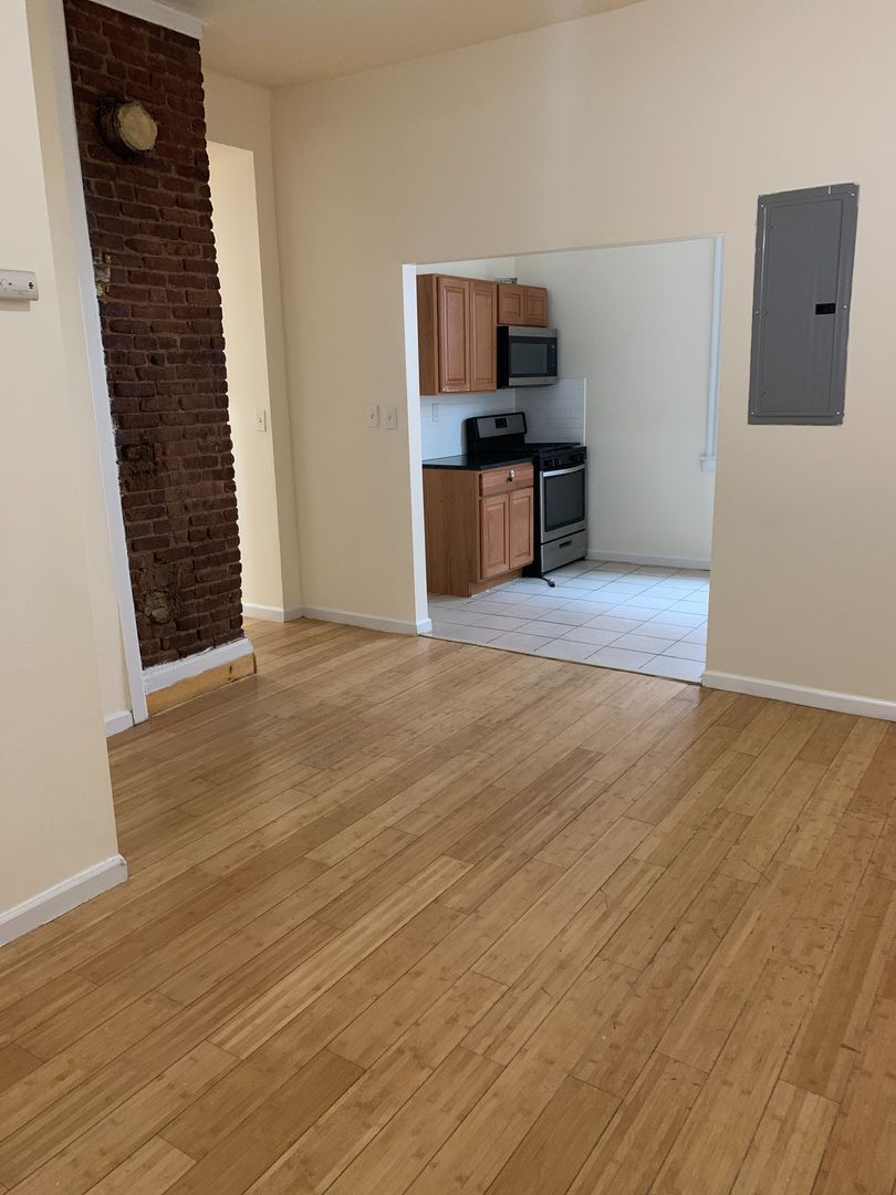 Newark Apartment: 14 Wainwright Street