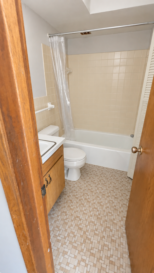 Anoka Apartment: 1709 Ferry St. S.