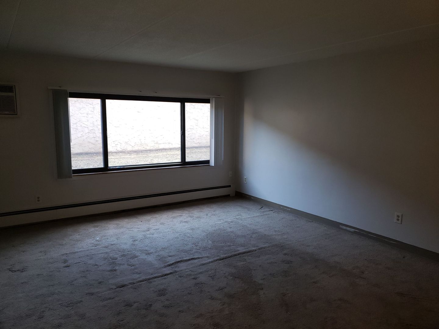 Anoka Apartment: 1709 Ferry St. S.