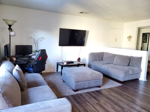 1940 Ginger St., Unit 43, Oxnard, CA 93036