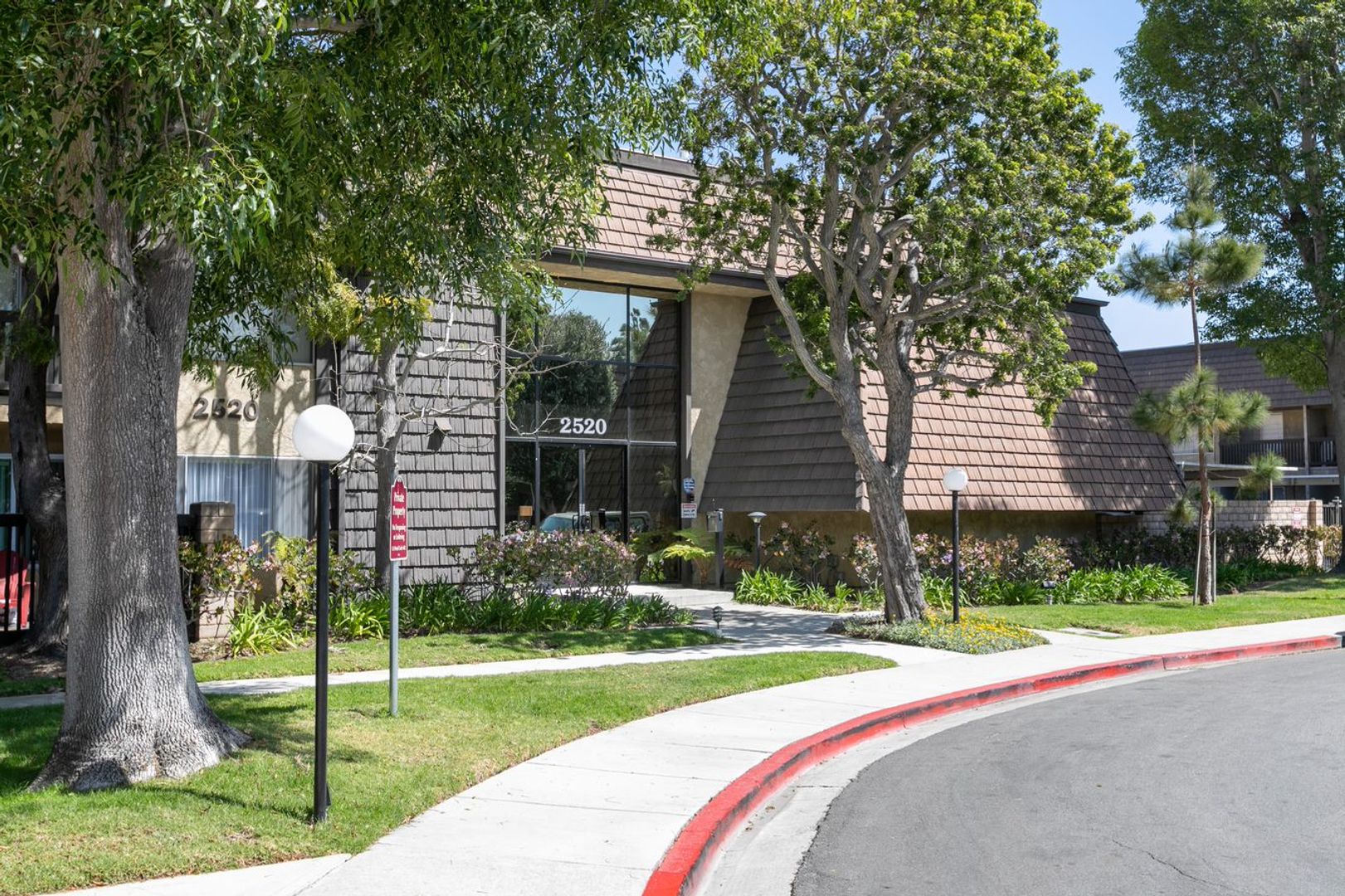 Port Hueneme Apartment: Park Madera