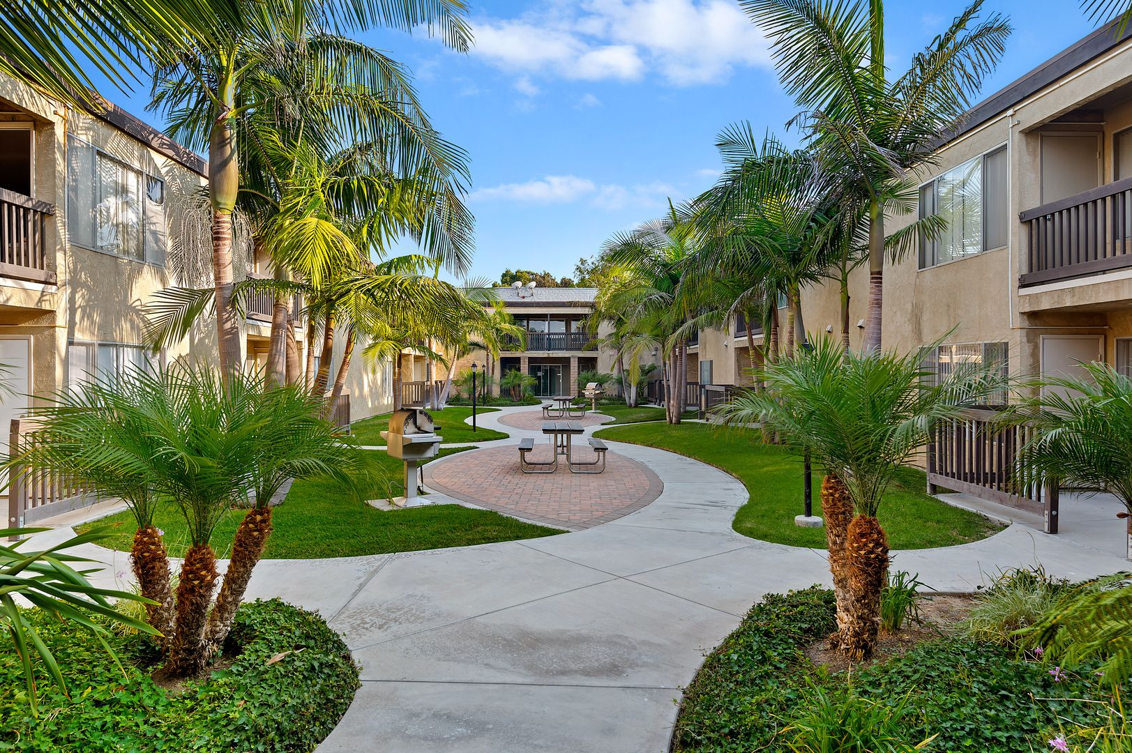 Port Hueneme Apartment: Park Madera