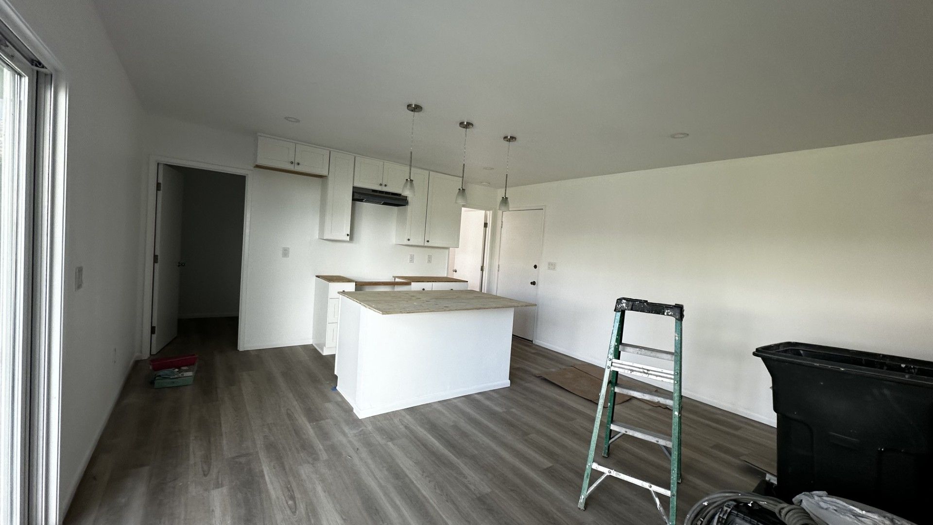 Goleta Apartment: Oasis Apartments