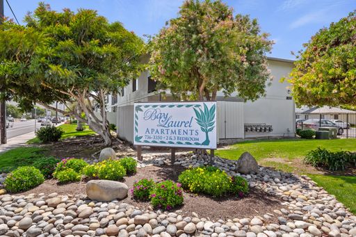 2BD/1BA Upstairs-Unit-Paid Water & Trash-Pet Friendly! – photo 1