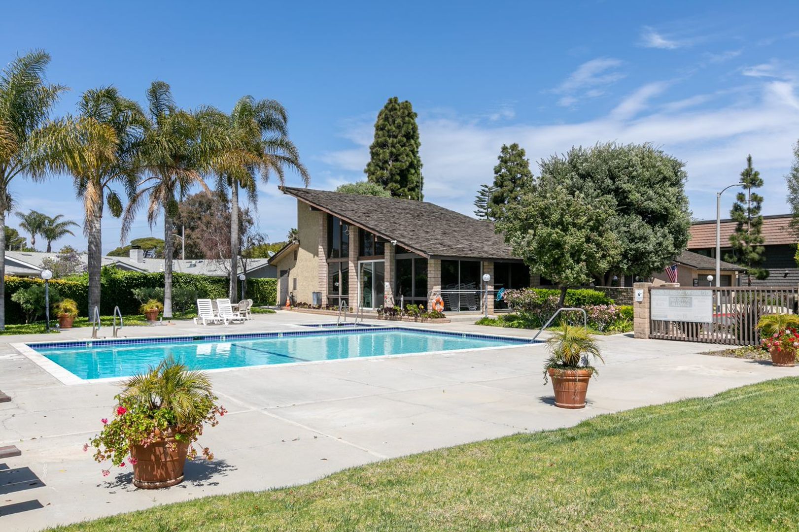Port Hueneme Apartment: Park Madera