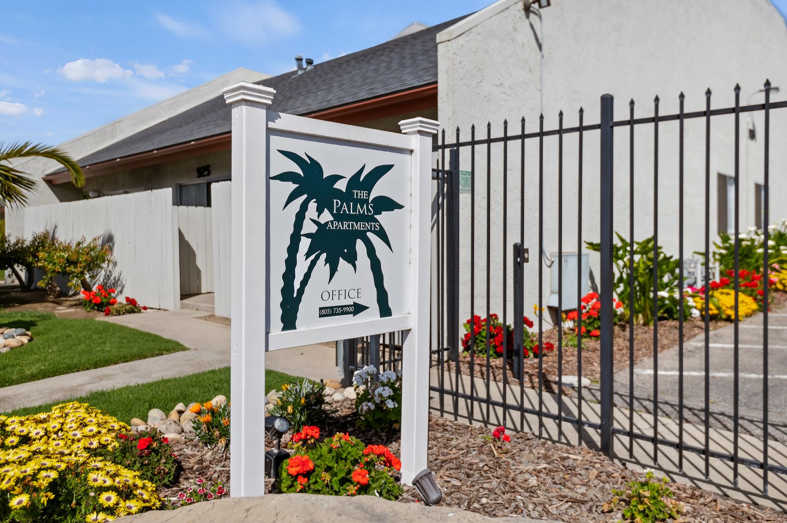 Lompoc Apartment: The Palms