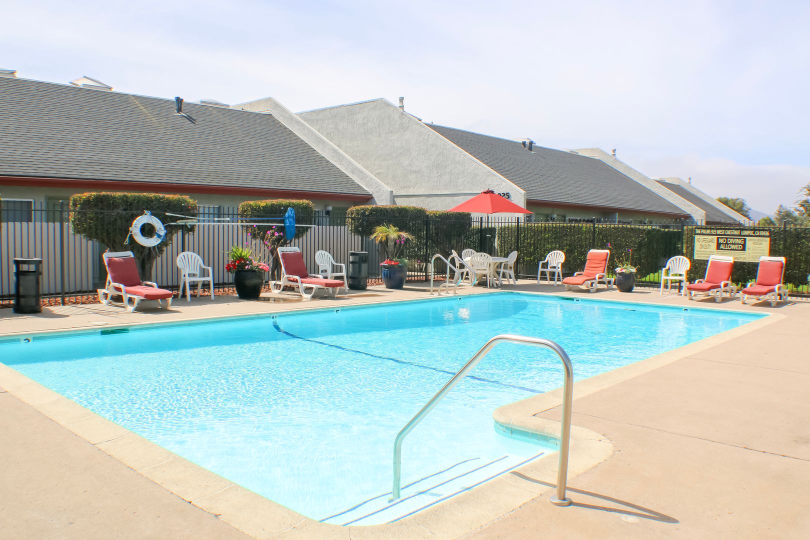 Pool at Bay Laurel (5 of 5)